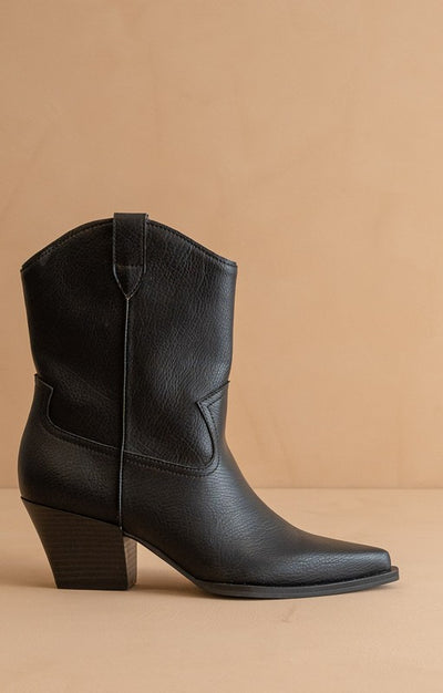 Ames Short Cowboy Boot- Black