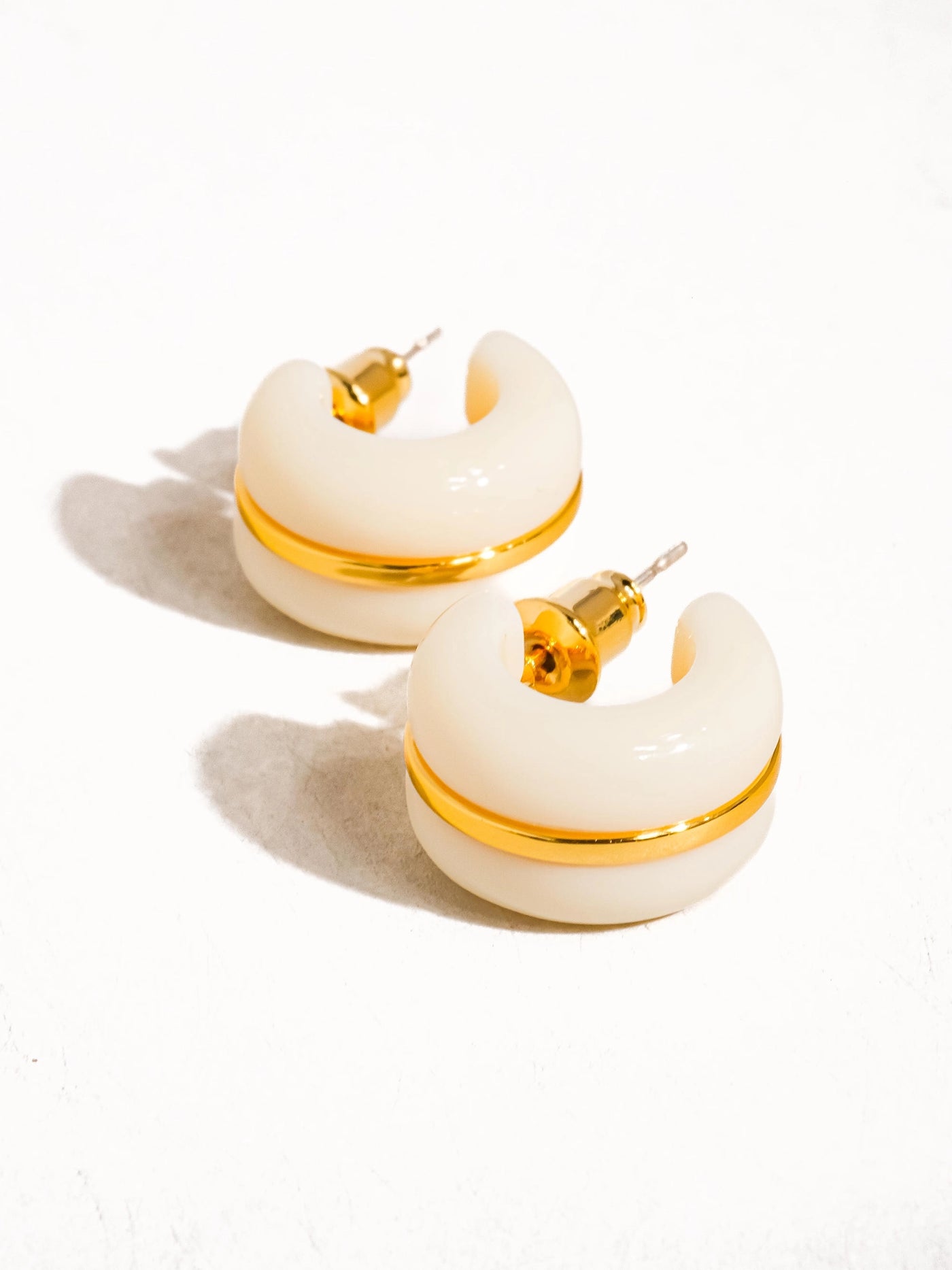Arlo 18K Gold Small Hoop Earring