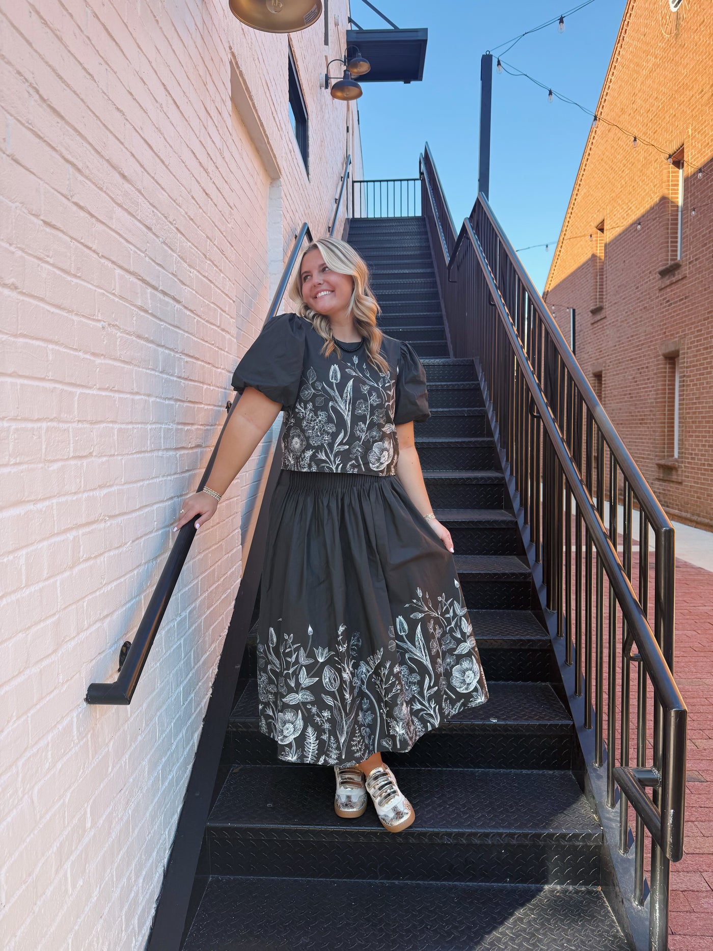 Black Fine Pleat Detail Botanical Print Set
